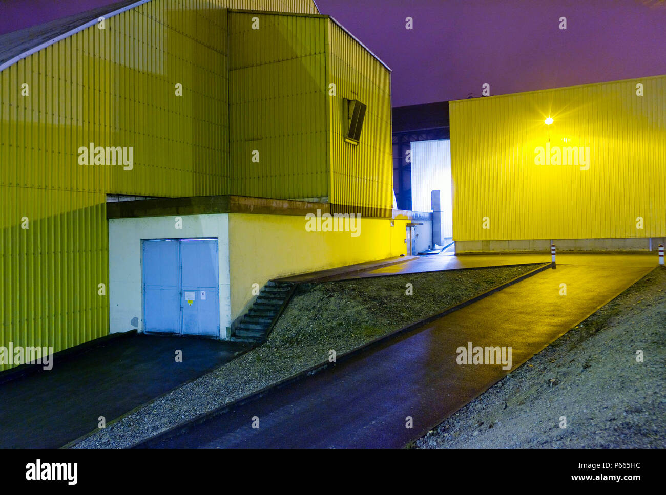Zuckerfabrik, Picardie, Frankreich (cross verarbeitet) Stockfoto
