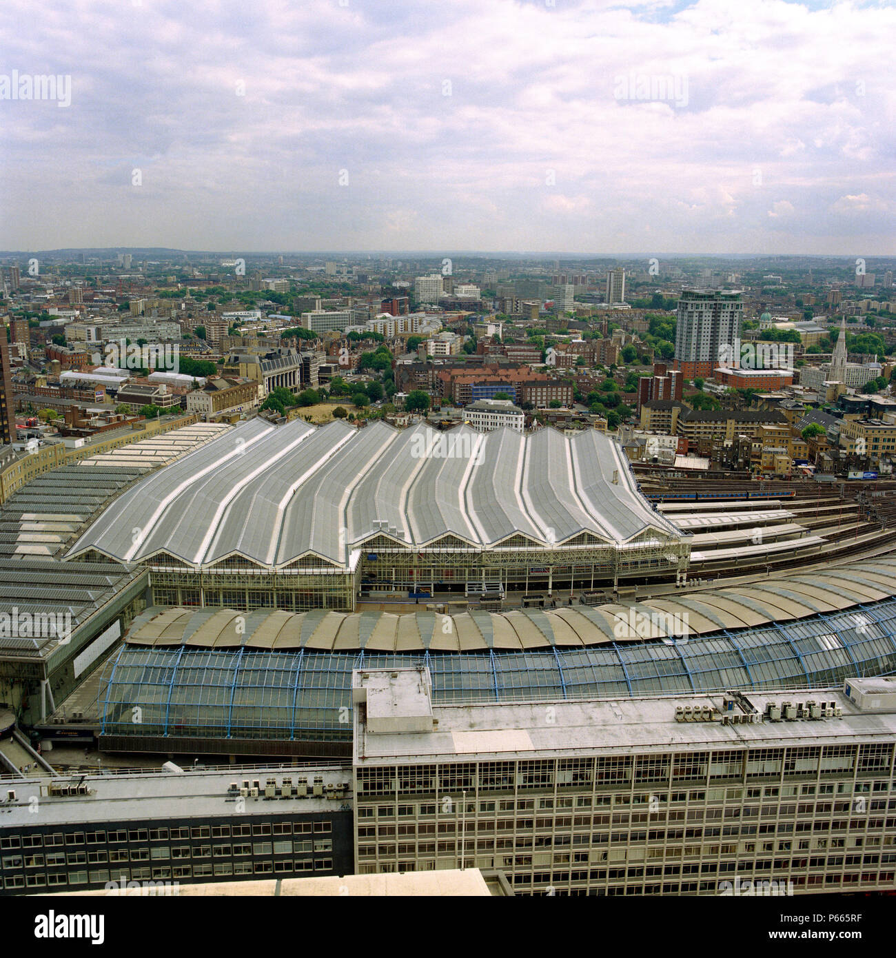 Neues Dach, Waterloo Station in London. Stockfoto