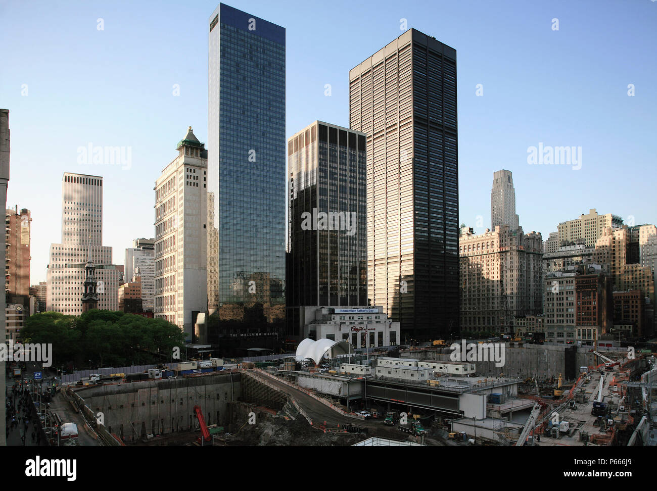 Turm Zwei, Drei Tower, Tower Vier Website nach Osten ab 7 WTC, Lower Manhattan, New York City, USA Stockfoto