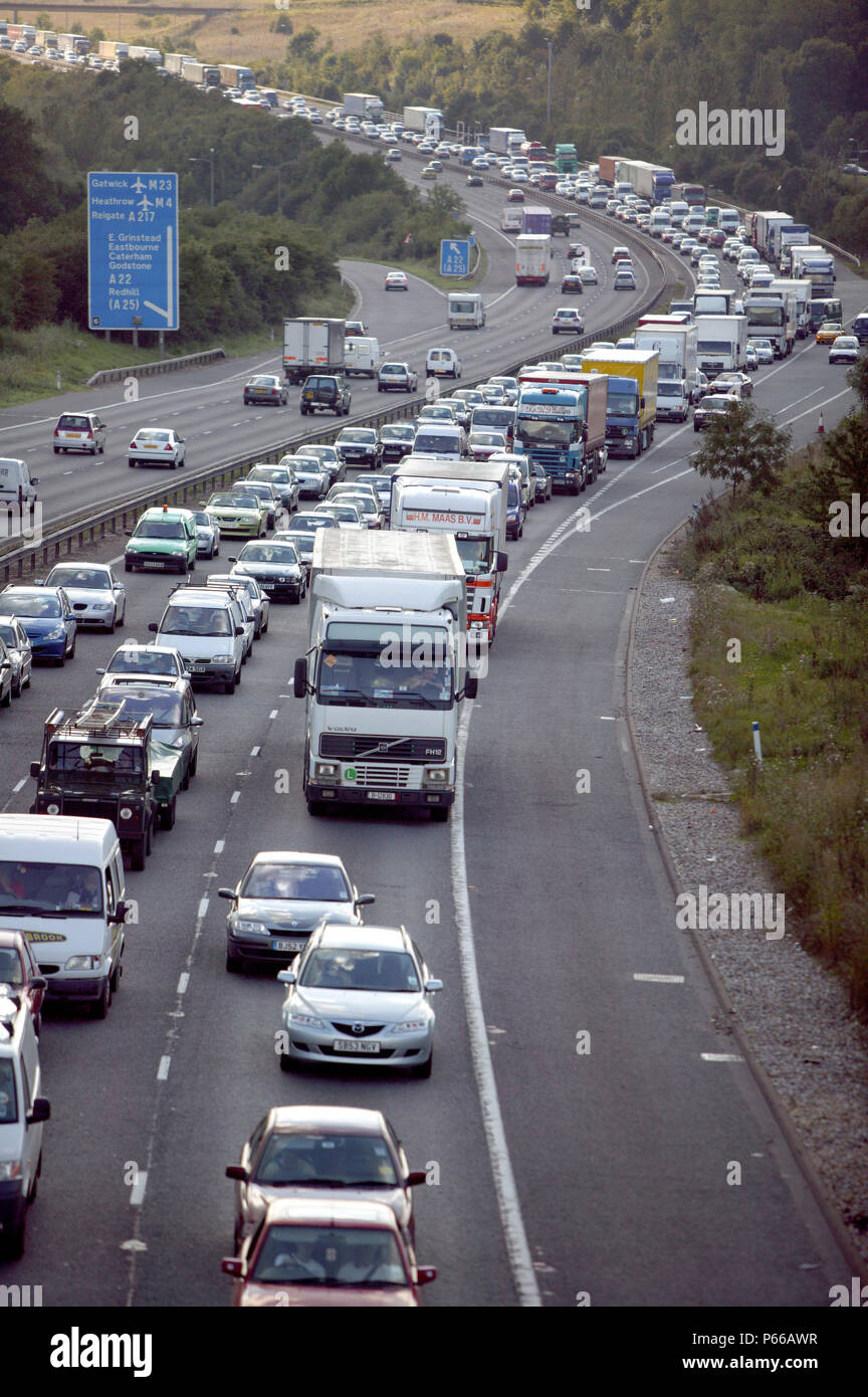 Queuing Verkehr auf der M25 Motor weg, Vereinigtes Königreich. Stockfoto