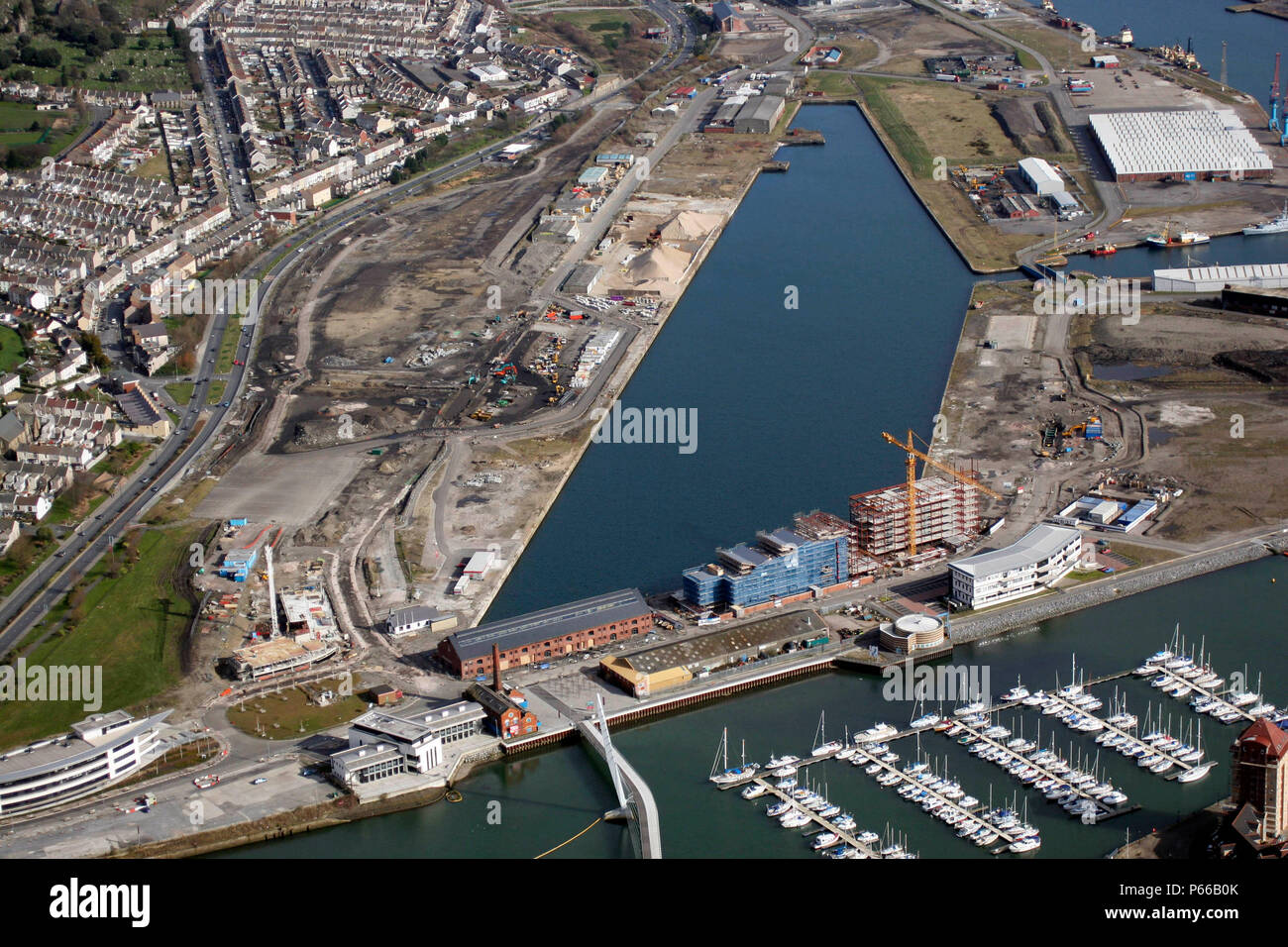 Antenne, Swansea Docks und SA 1, South Wales Stockfoto