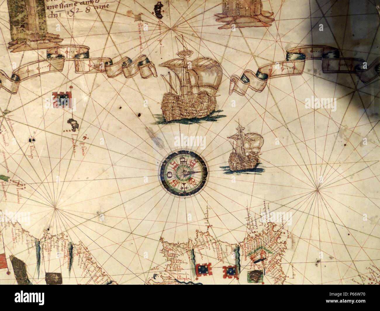 Mittelmeer mit Kompass und Schiff, in Jacopo Russo Karte der Welt des 16. Jahrhunderts ca. 1528 von der 'Carte Geografiche" (Vellum dargestellt). Stockfoto