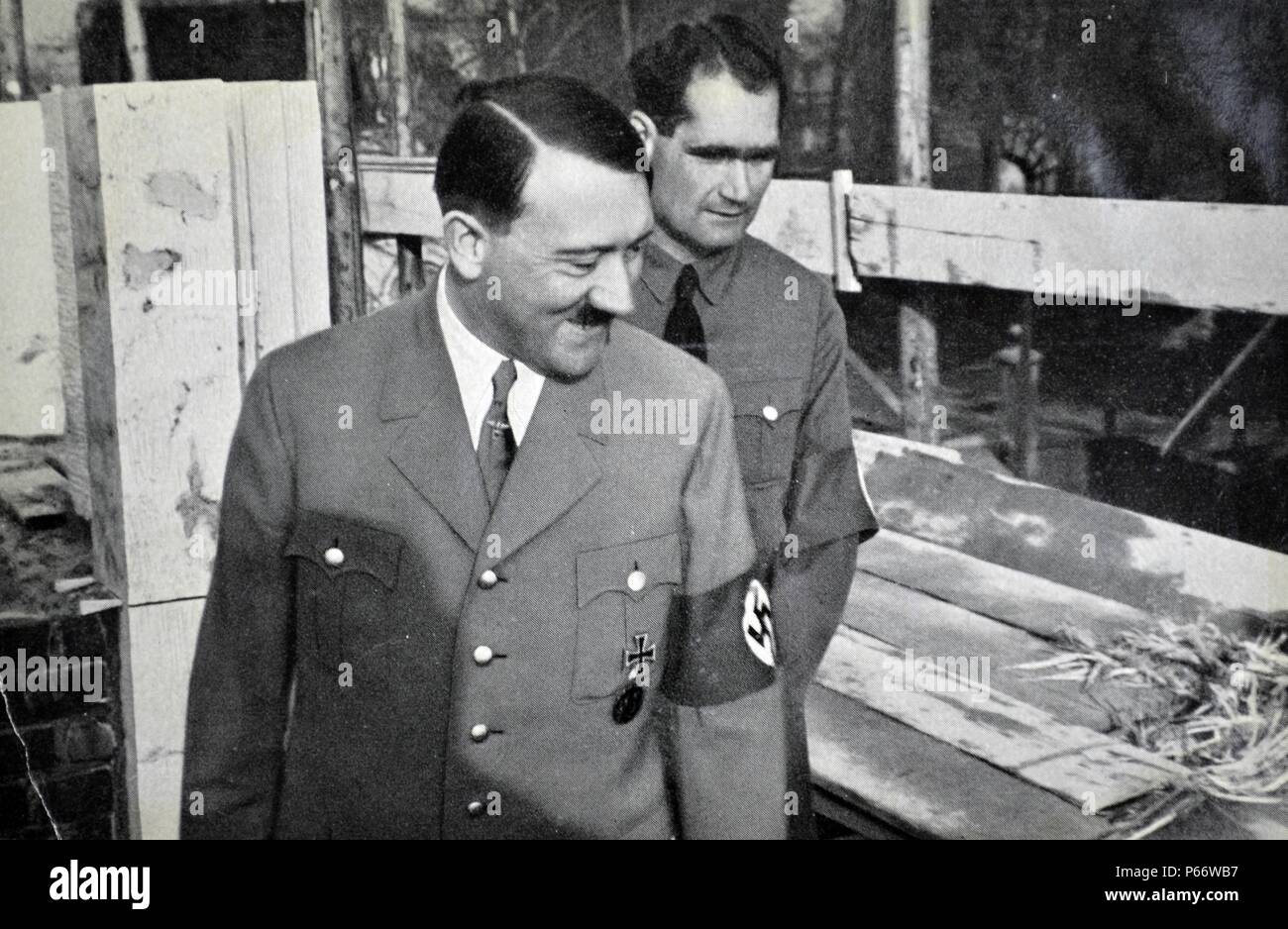 Adolf Hitler 1889-1945. Deutsche Politiker mit seinem Stellvertreter Rudolf Hess. Stockfoto