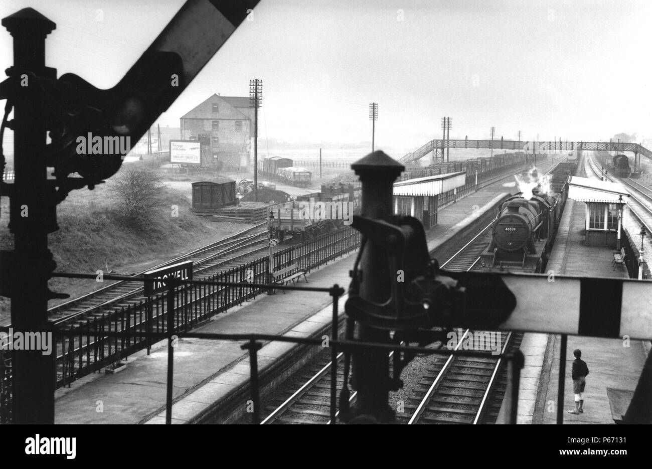 Trowell Auf der direkten Linie der Midland Railway nach Sheffield aus Trent sah umfangreiche Kohle Verkehr über toton. Hier ein stanier 8F, 2-8-0 leitet ein kohlenzug Stockfoto