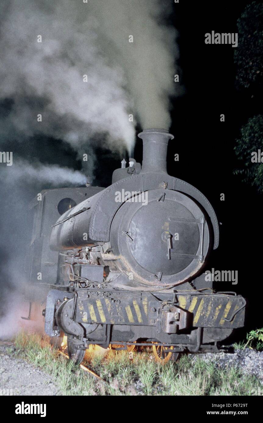 Eine schottische Stewart 5'3 '' Manometer 0-4-0 ST 1903 während seinen Arbeitstag Aufgaben bei der Stahlbau in Mogi Das Cruzes.14-11-1978 gebaut. Stockfoto