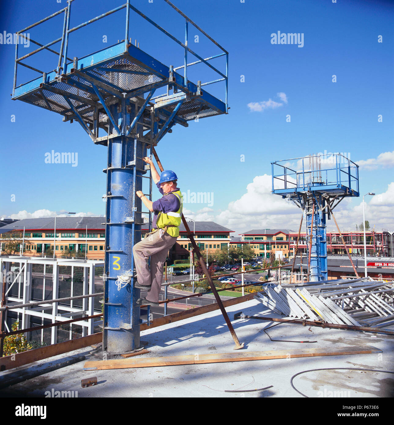Operative kletterturm vor der Beton auf Spalte gießen Stockfoto