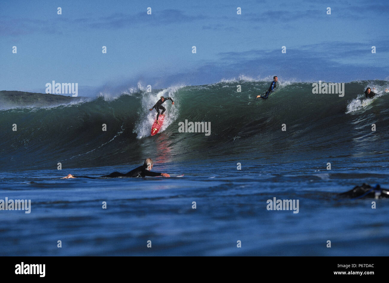 Surfen Point Break wellen Raglan, Neuseeland Stockfoto
