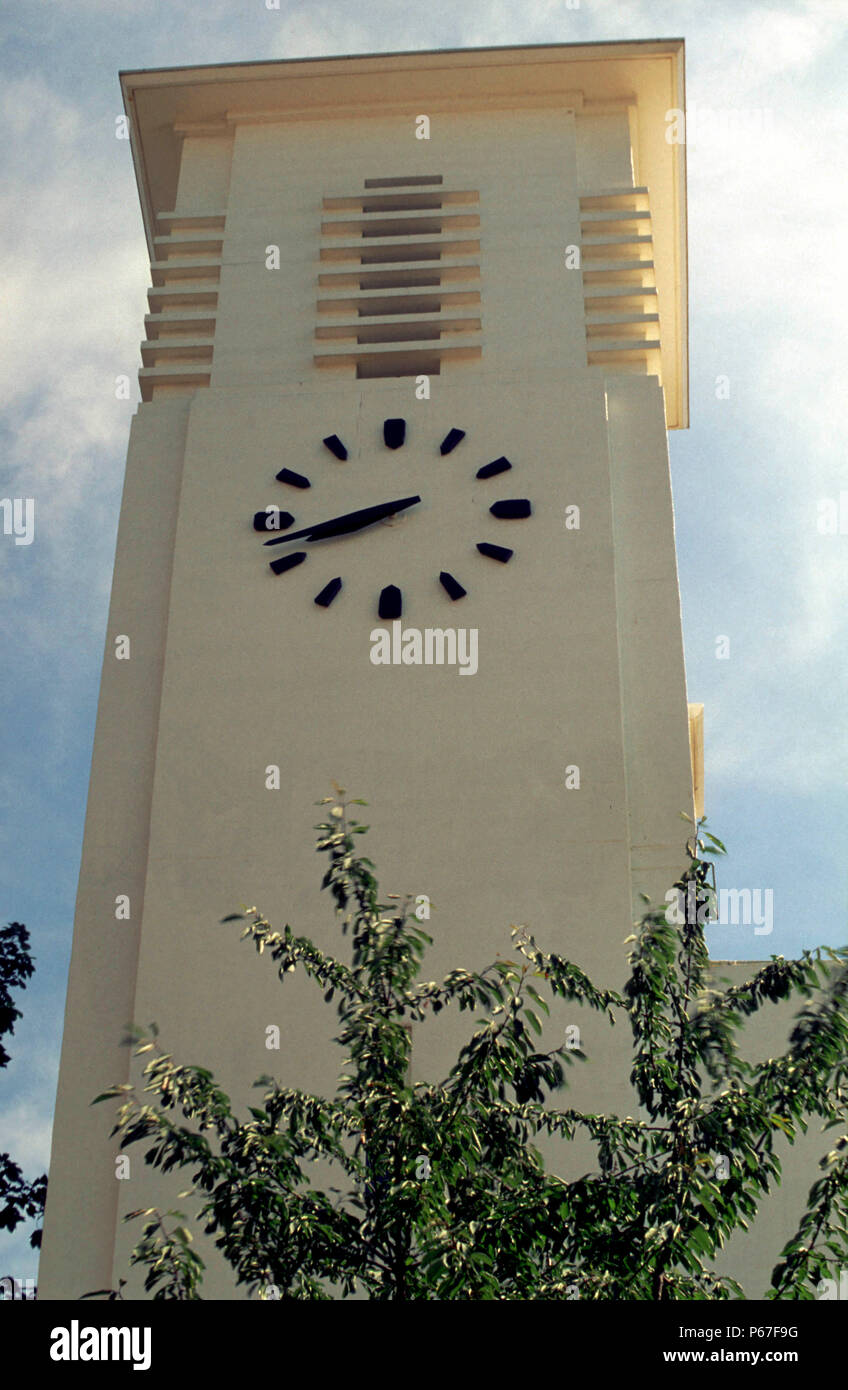 Clock Tower in Surbiton entfernt. C 1999. Stockfoto