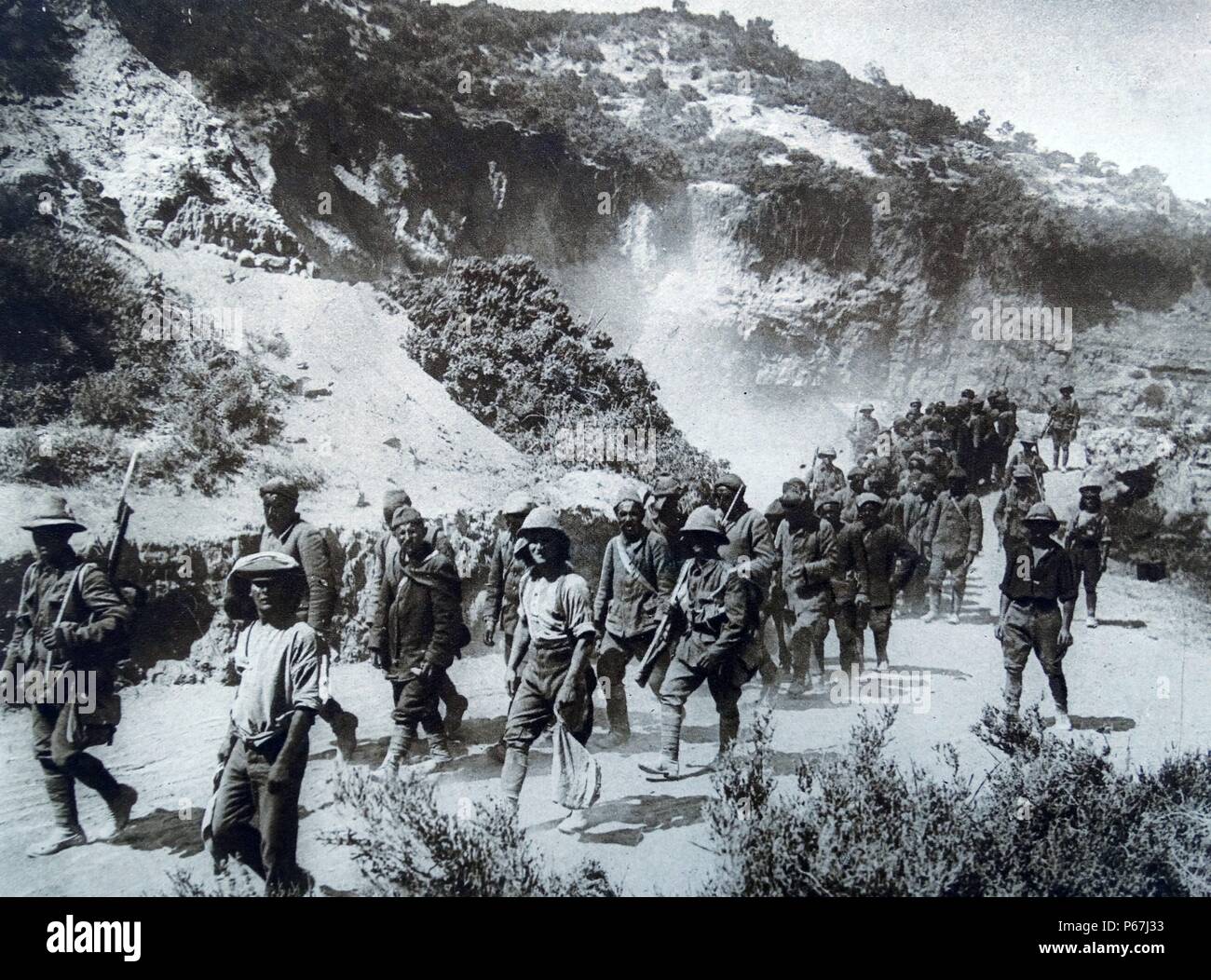 Türkische Kriegsgefangene nach der Schlacht von Gallipoli. Stockfoto