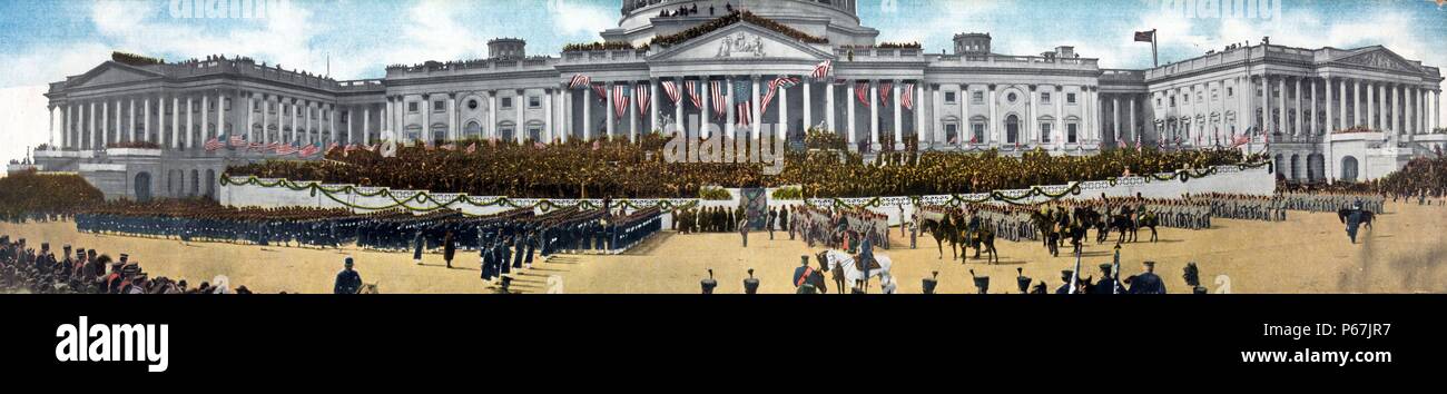 Einweihung der Präsident, Washington, D.C." Panoramablick auf die Postkarte zeigen Soldaten und Massen an der östlichen Vorhalle des U.S. Capitol bei der Amtseinführung von Präsident Theodore Roosevelt, März 4, 1905. Stockfoto