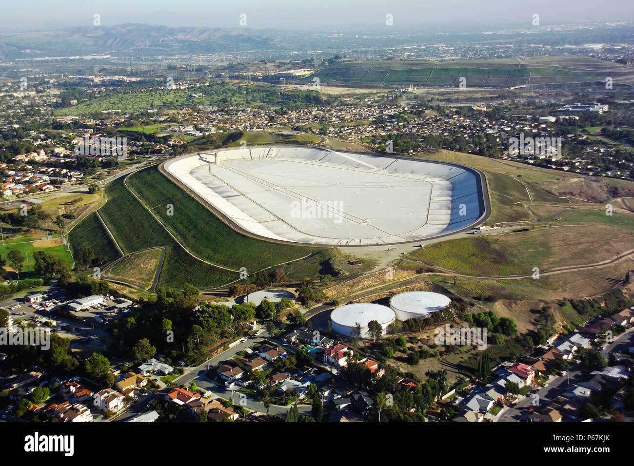 Garvey Reservoir, Versorgung von San Gabriel Valley, Kalifornien, USA, Luftbild Stockfoto