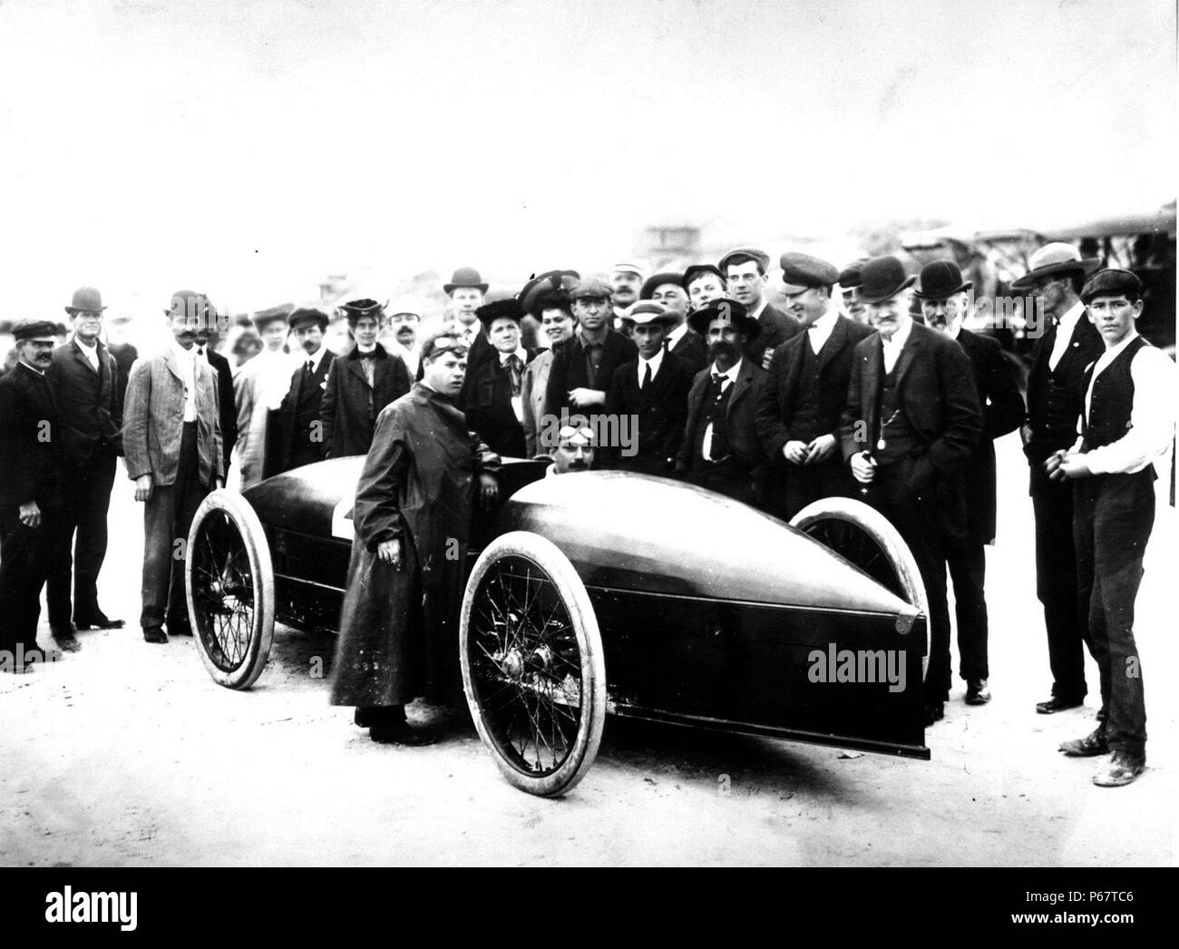 Foto von Dampf betriebene "Stanley Rocket". Eingestellten Rakete die Land-Geschwindigkeit Aufzeichnung 1906 bei 127 km/h. datiert 1906 Stockfoto