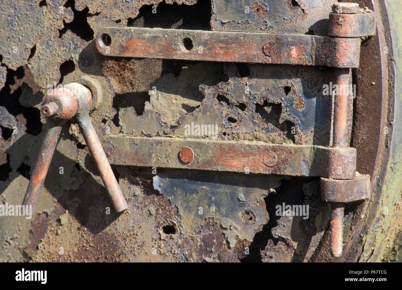 Verrostete rauchkammer einer Andrew Barclay Sattel Tank bei Thomas Muir's Schrottplatz in der Pfeife. Stockfoto