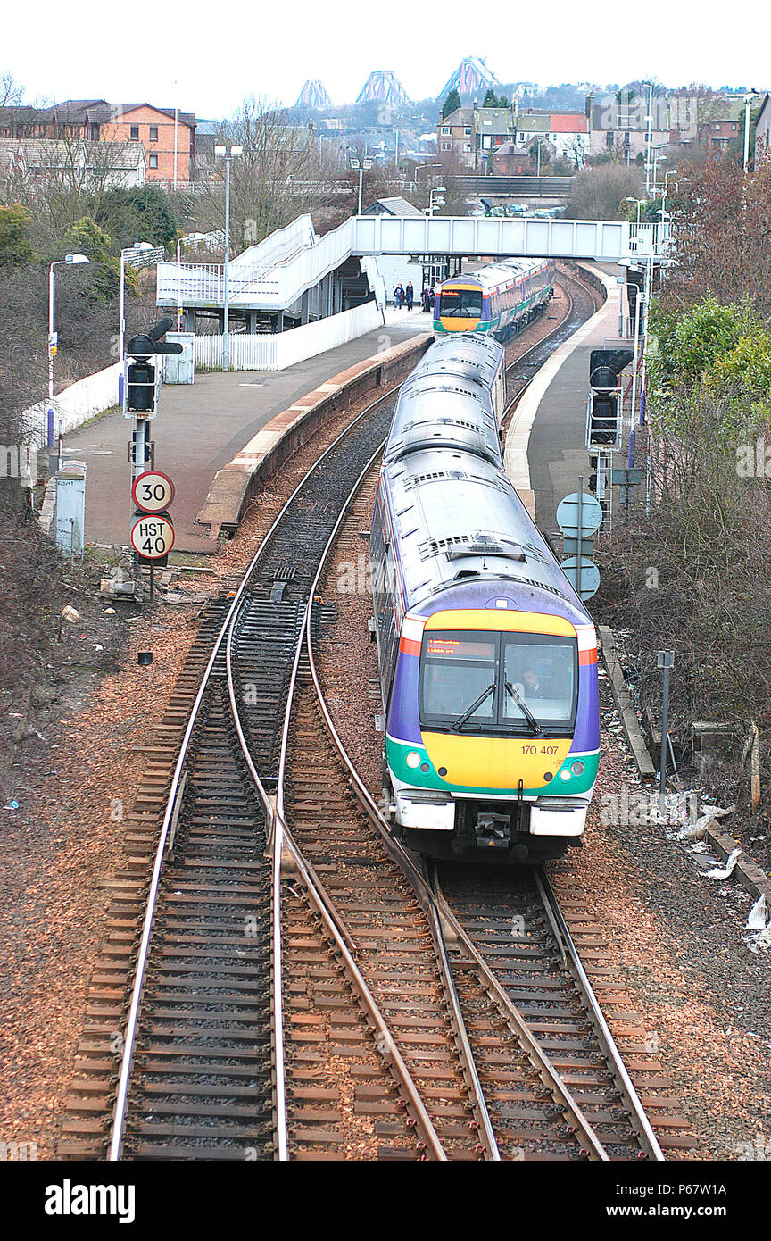 Die Beschleunigung der neuen Turbostars hat die Einführung von mehr Zwischenstationen für die wichtigsten Züge wie Inverkeithing, wo eine Edi erlaubt Stockfoto