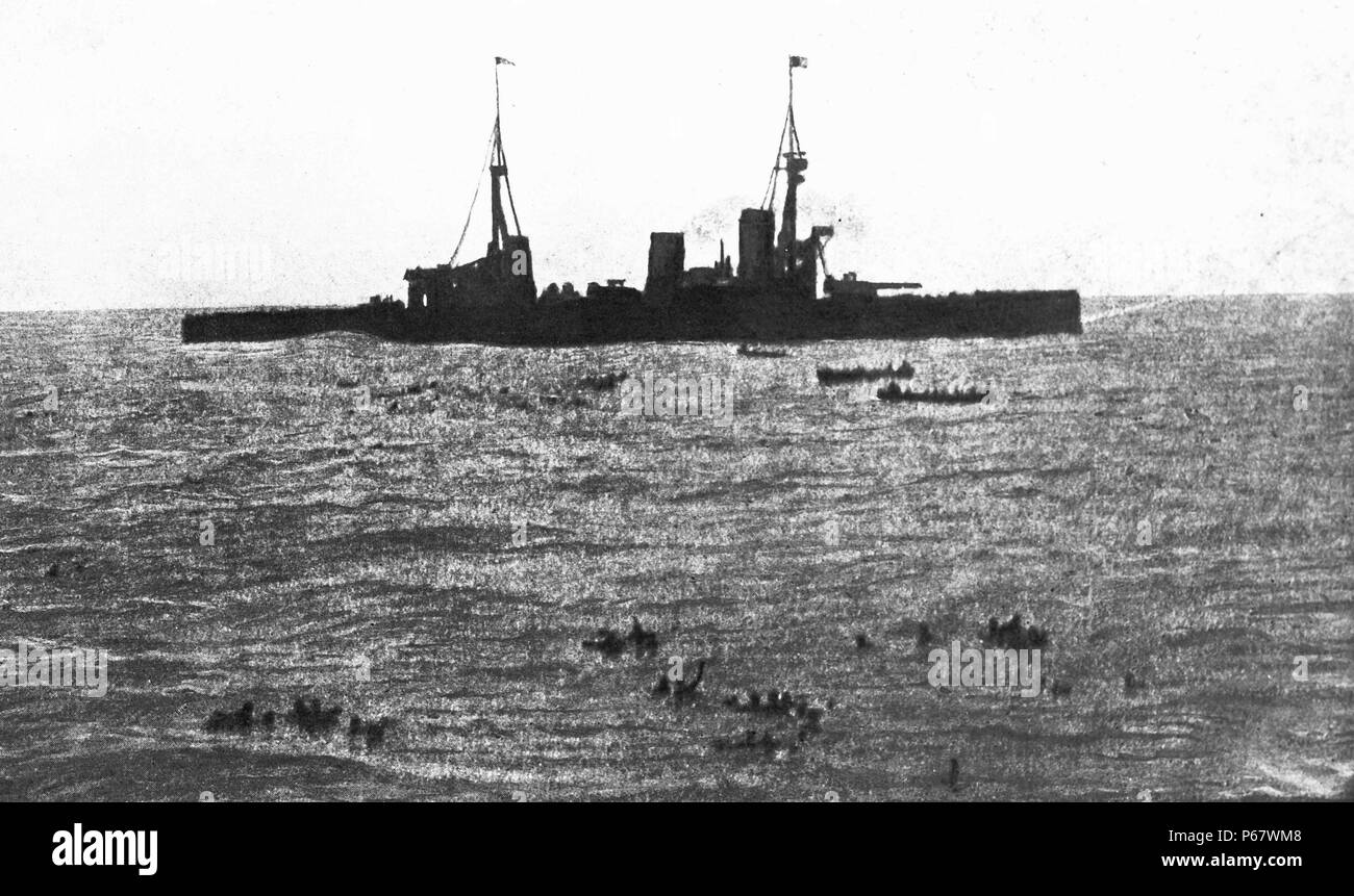 Überlebende aus der Schlacht von Cocos 9. November 1914, nach dem Australischen leichter Kreuzer HMAS Sydney reagierte auf einen Angriff auf eine Station in Richtung Insel von der Deutschen leichter Kreuzer SMS Emden. Stockfoto