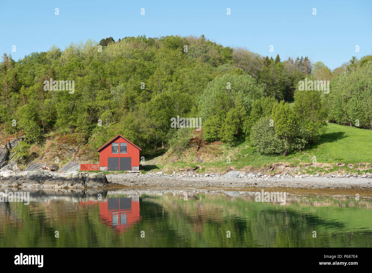 Moderne angeln Kabine auf Leka Island, Norwegen. Stockfoto