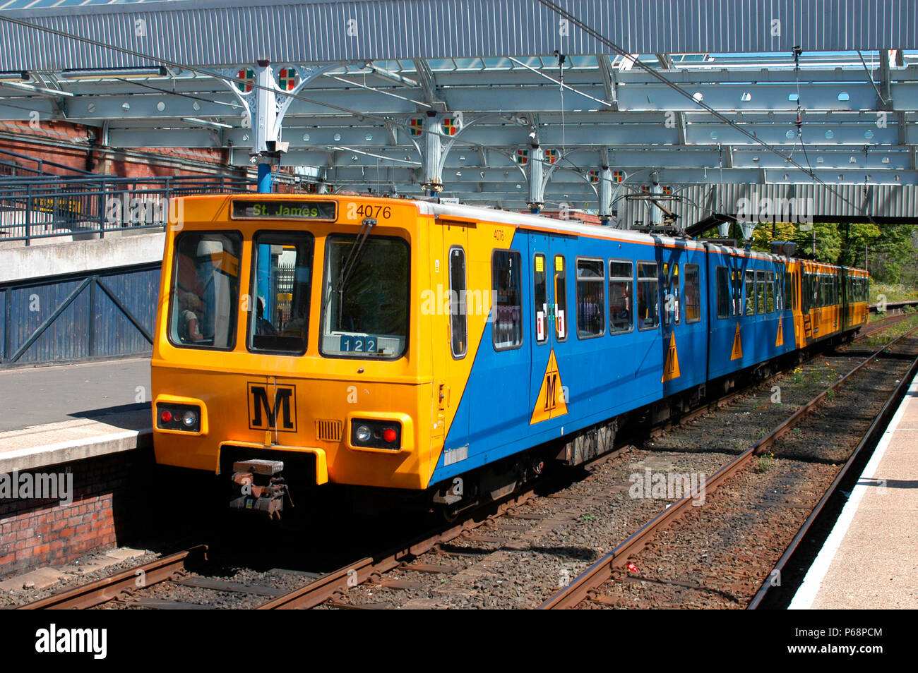 Der Tyne and Wear Metro Straßenbahn System auf Newcastle zentriert und verwendet viel von der alten NER Vorstadt elektrischen Netzwerk, das war in den späten bestromt Stockfoto