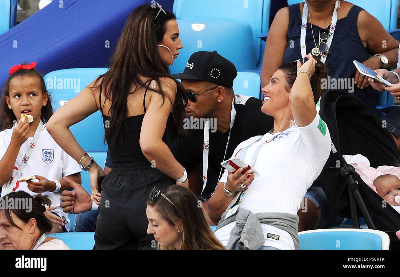 Kyle Walker Wife : Tottenham S Kyle Walker Has Operation And Faces Long