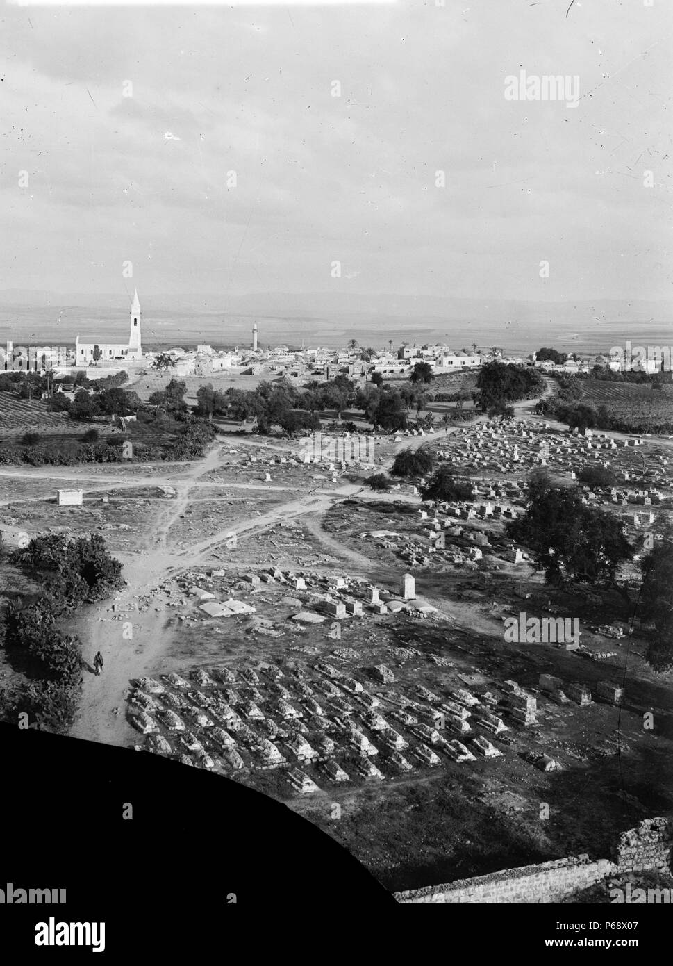 Die ramleh Soldatenfriedhof, Israel. Der Friedhof wurde während des Ersten Weltkrieges gegründet und umfasst rund 3.300 Commonwealth Bestattungen aus diesem Konflikt und eine weitere 1.168 aus dem Zweiten Weltkrieg. Es gibt auch Hunderte von Gräbern aus anderen Nationalitäten und einige nicht-kriegsgräberfürsorge. Stockfoto