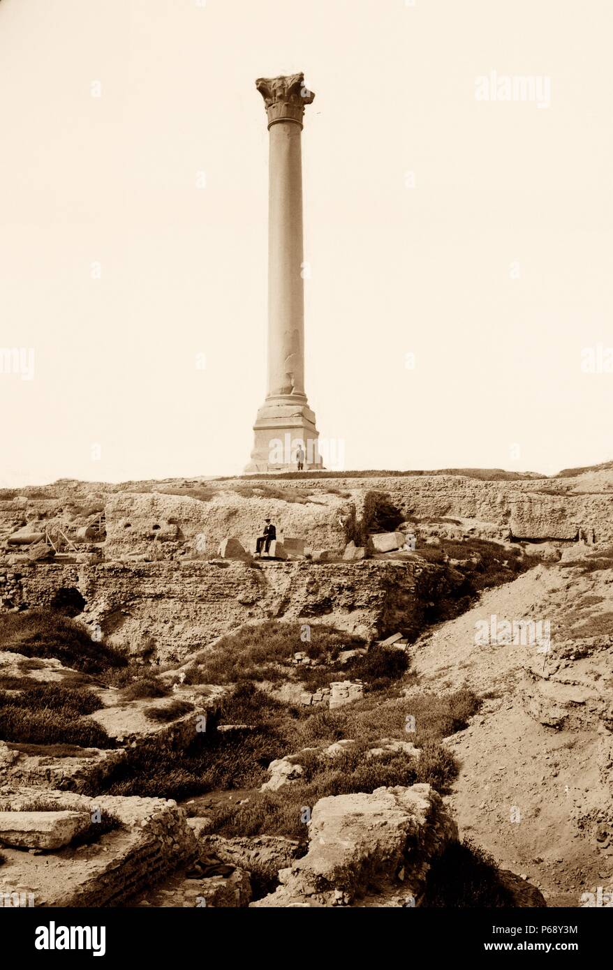 Foto von Pompeius Säule in Ägypten eine Siegessäule in Alexandria, Ägypten und ist der grösste seiner Art außerhalb der kaiserlichen Hauptstädte von Rom errichtet. Vom 1905 Stockfoto