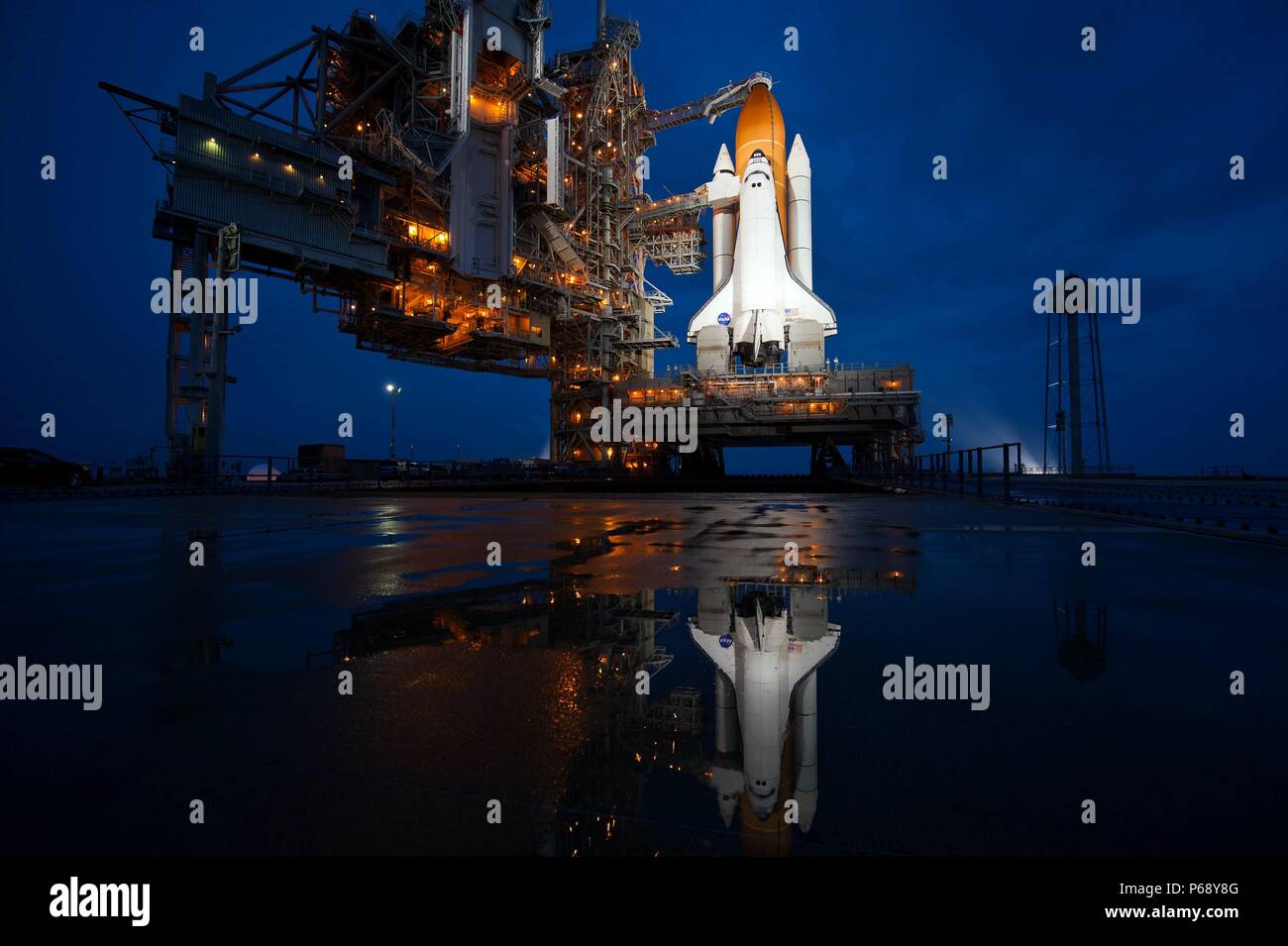 Foto des Space Shuttle Atlantis auf der Startrampe. Vom 2011 Stockfoto
