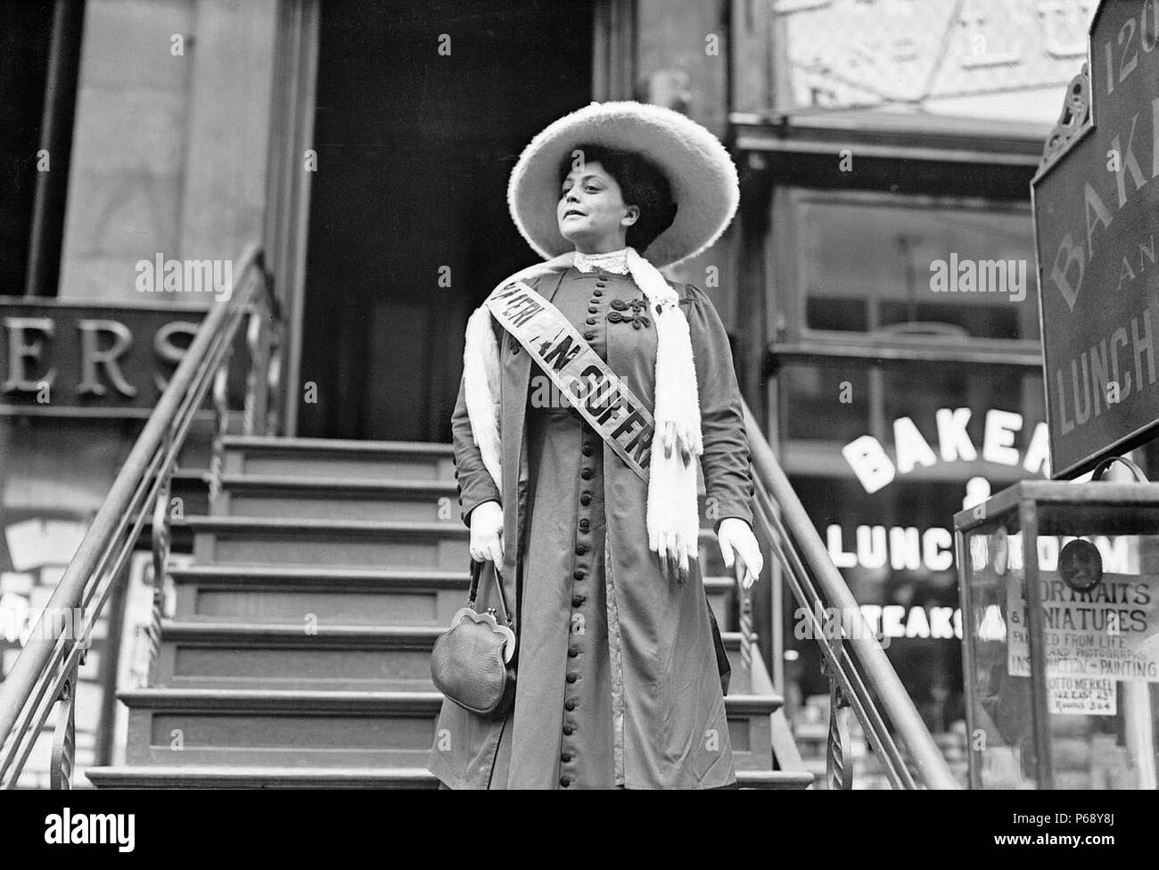 Foto von Trixie Friganza, Frauenrechtlerin, absteigend Schritte, New York. Vom 1908 Stockfoto