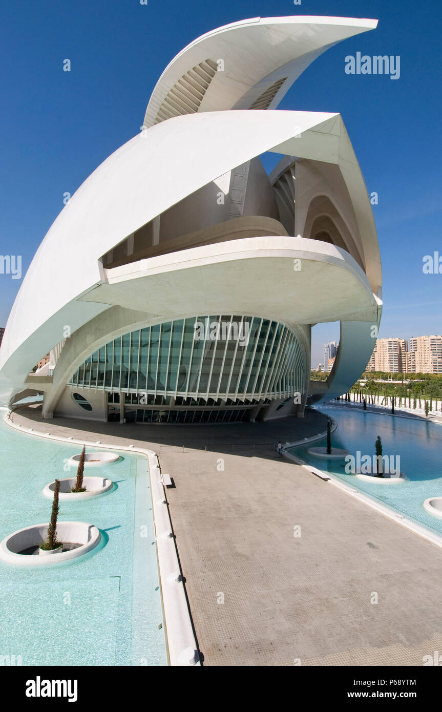 14. Oktober 2009 - Valencia, Spanien - Der Palau de les Arts Reina Sofia, Teil des Architekten Santiago Calatrava ist Ciudad de les Arts i Ciences/Ciudad de l Stockfoto