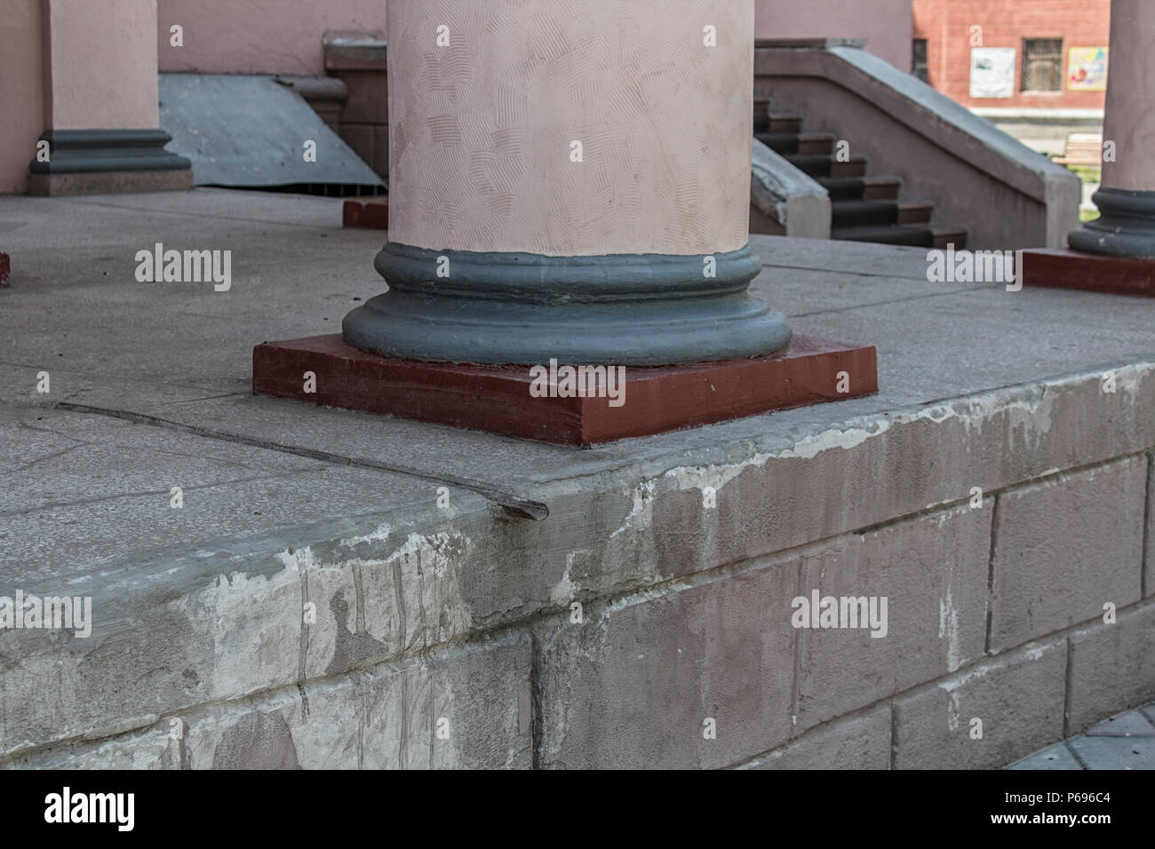 Spalte im antiken Stil. Klassische Architektur. Stockfoto