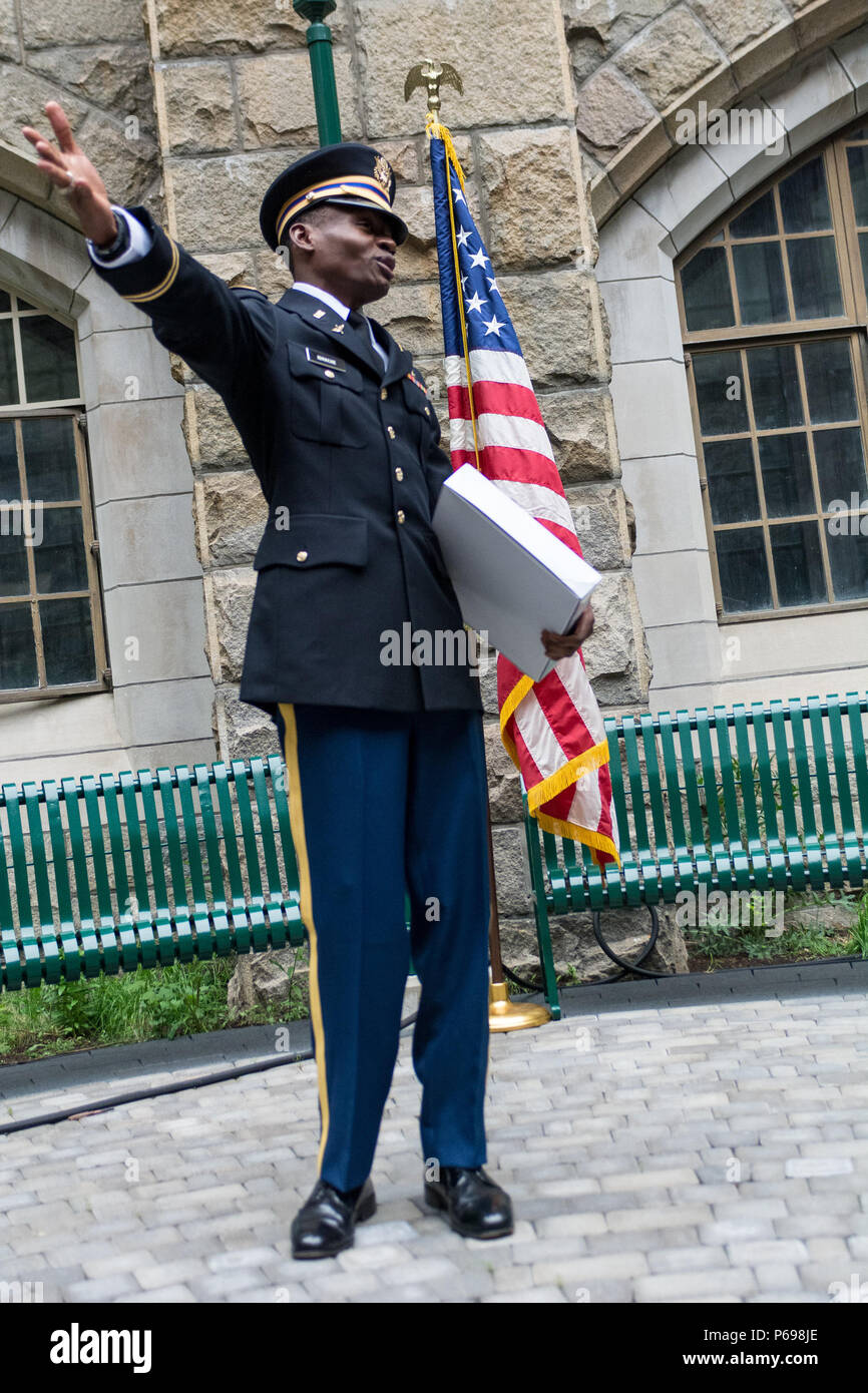West Point Graduate Stockfotos Und Bilder Kaufen Alamy