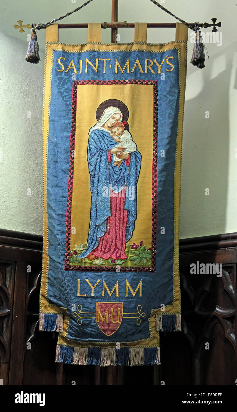 Saint Mary's Lymm, Mütter Union Banner, 46 Pfarrhaus Ln, Warrington, Cheshire, North West England, UK, WA13 0AL Stockfoto