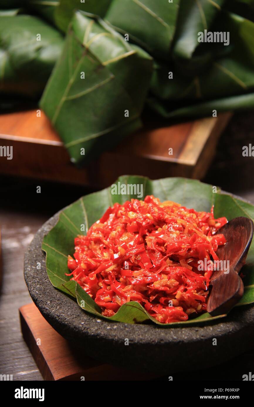 Sambal Iris, die Signatur Chili Soße für Nasi Jamblang Cirebon Stockfoto