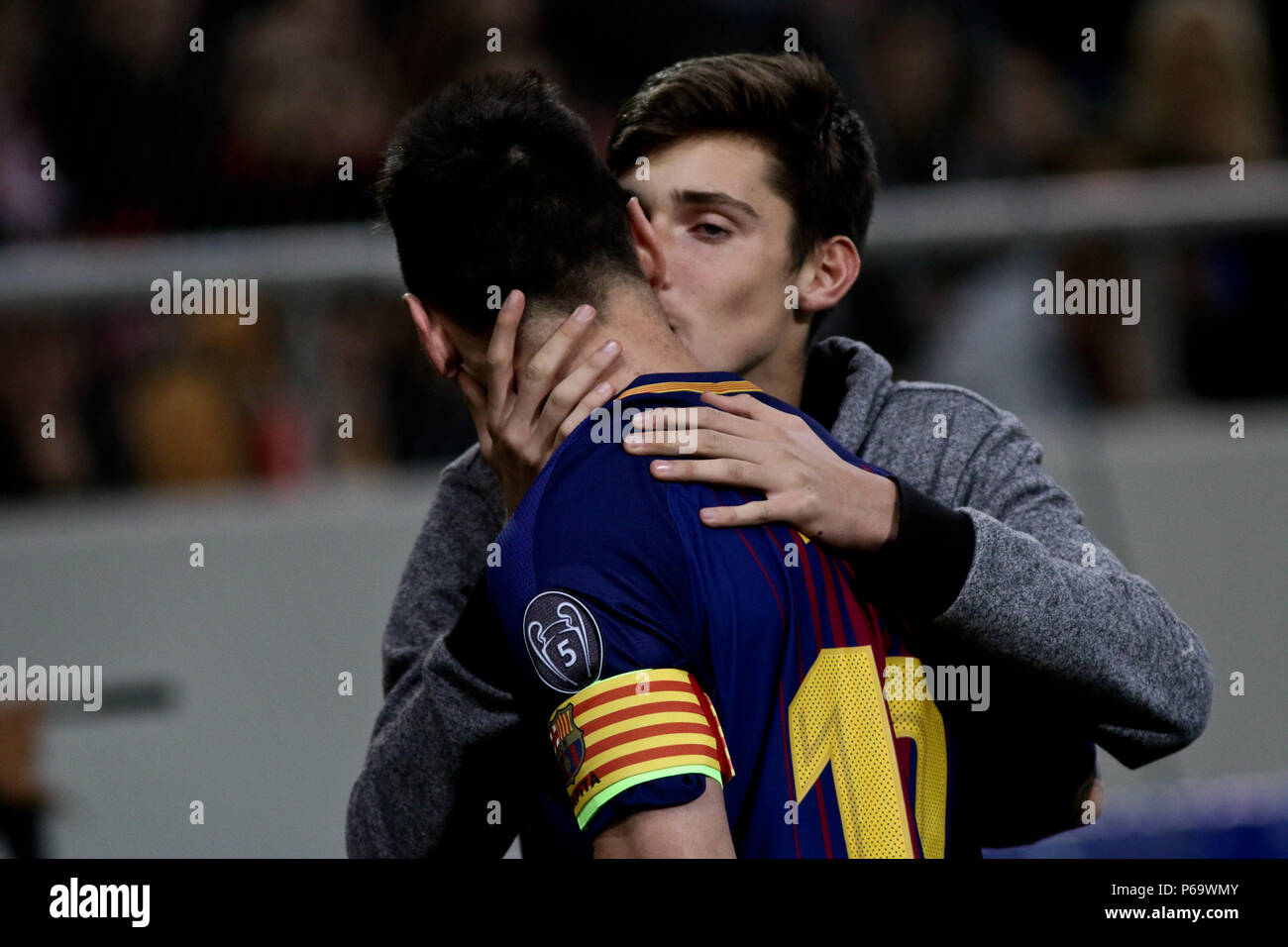 Portrait von Lionel Messi beim UEFA Champions League Spiel zwischen Olympiakos Piräus FC und FC Barcelona für die Saison 2017-18 in Karaiskaki Stadion Stockfoto