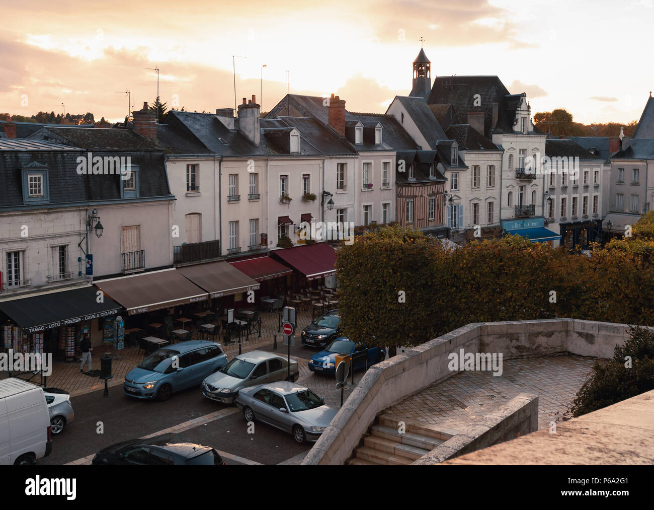 Amboise, Frankreich - 6. November 2016: Stadtbild von kleinen französischen Stadt in der Indre-et-Loire Abteilung der Loire Tal. Traditionelle alte Livin Stockfoto