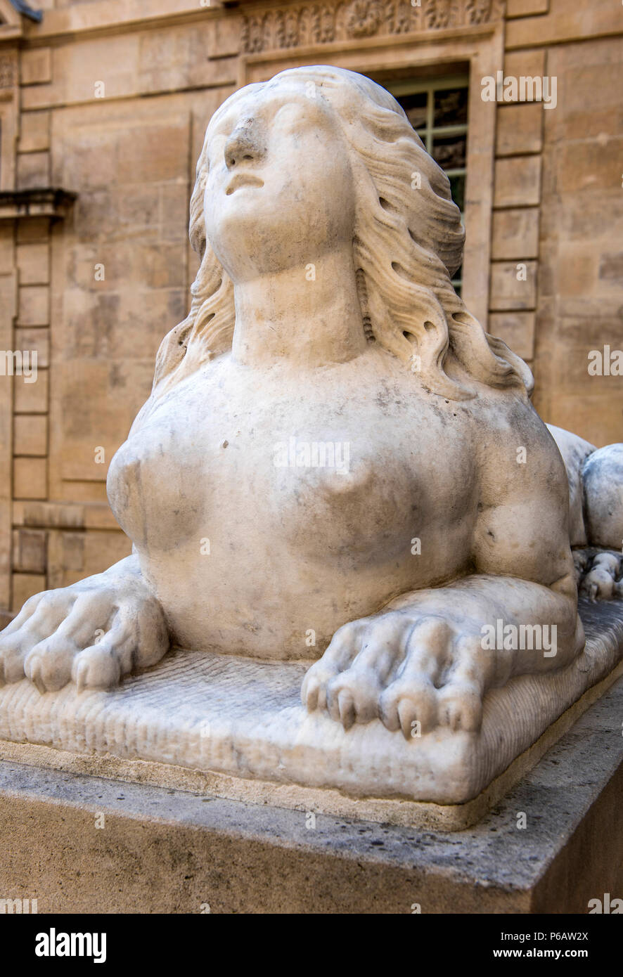 Frankreich, Paris, 4. Bezirk, Marais, Innenhof des Hotel de Sully, Sphinx Stockfoto