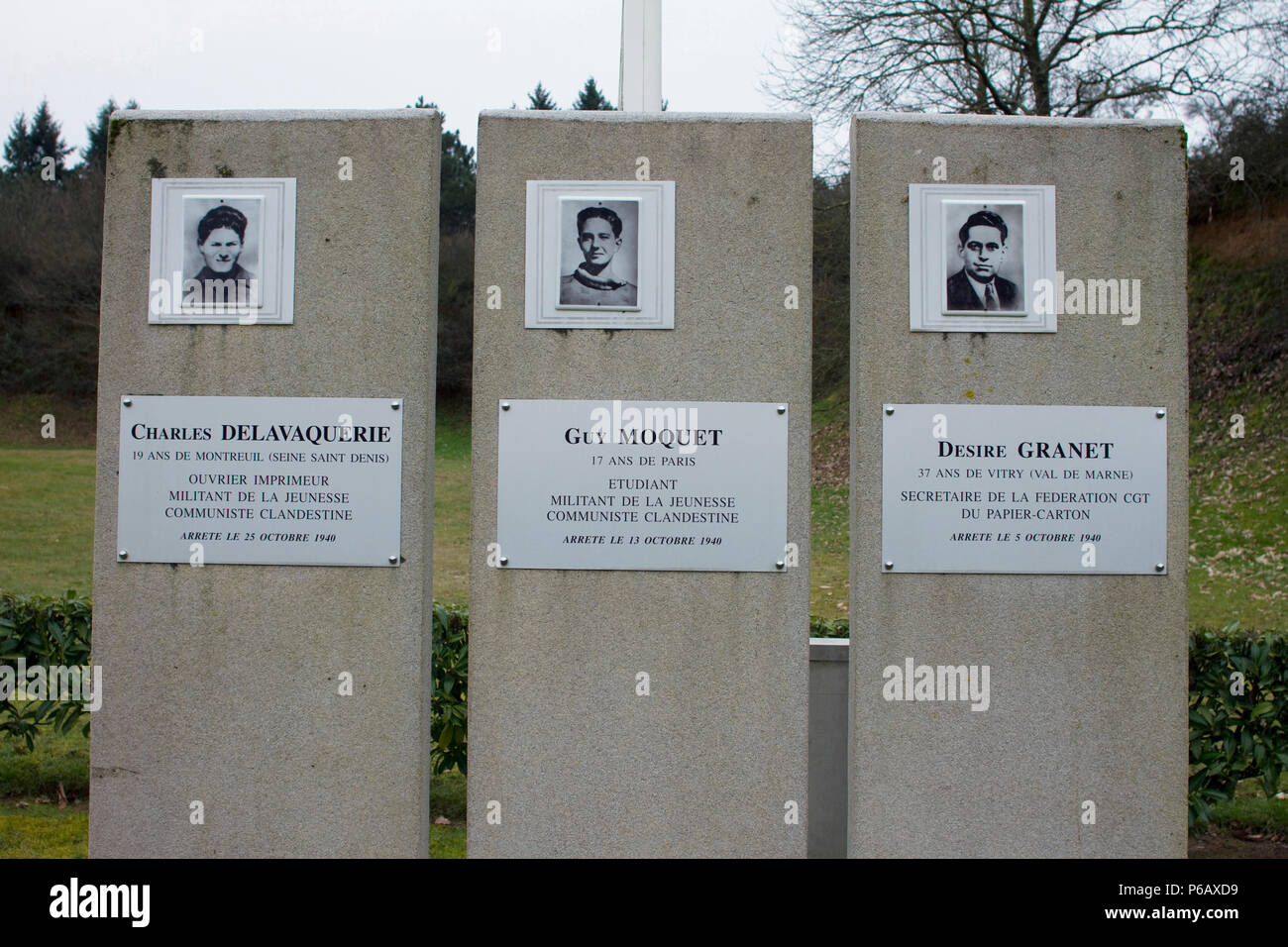 Frankreich, Chateaubriant, la Carriere, 3 der 27 Stelen zum Gedenken an die Mitglieder des Widerstandes (und unter ihnen Guy Moquet) Schuß durch den Deutschen am 22. Oktober 1941 Stockfoto