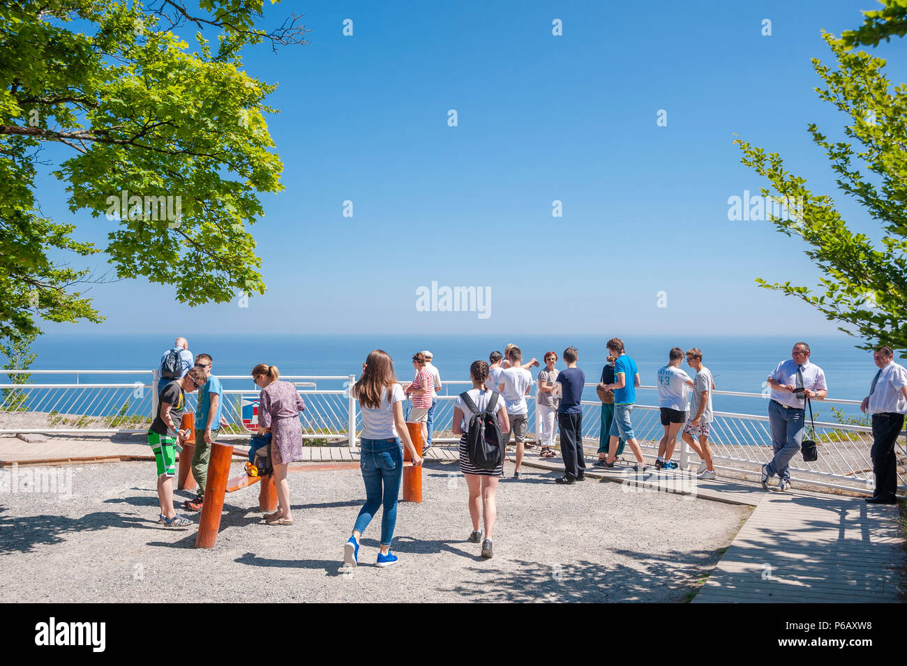 Besucher auf dem Königsstuhl Aussichtsplattform, Sassnitz, Rügen, Mecklenburg-Vorpommern, Deutschland, Europa Stockfoto
