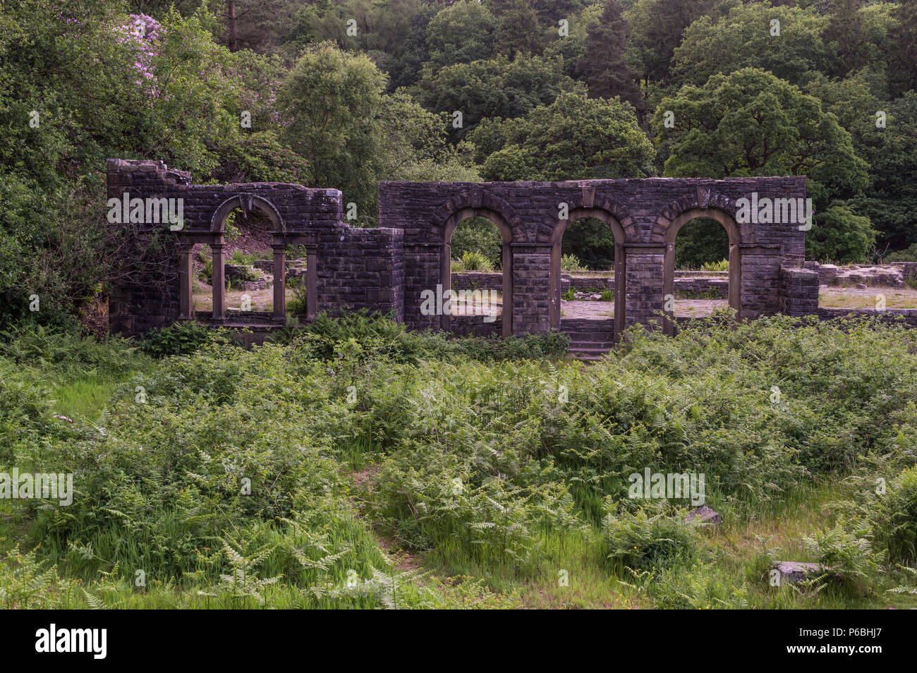 Die Ruinen von Errwood Halle Goyt Valley im Peak District National Park. Stockfoto