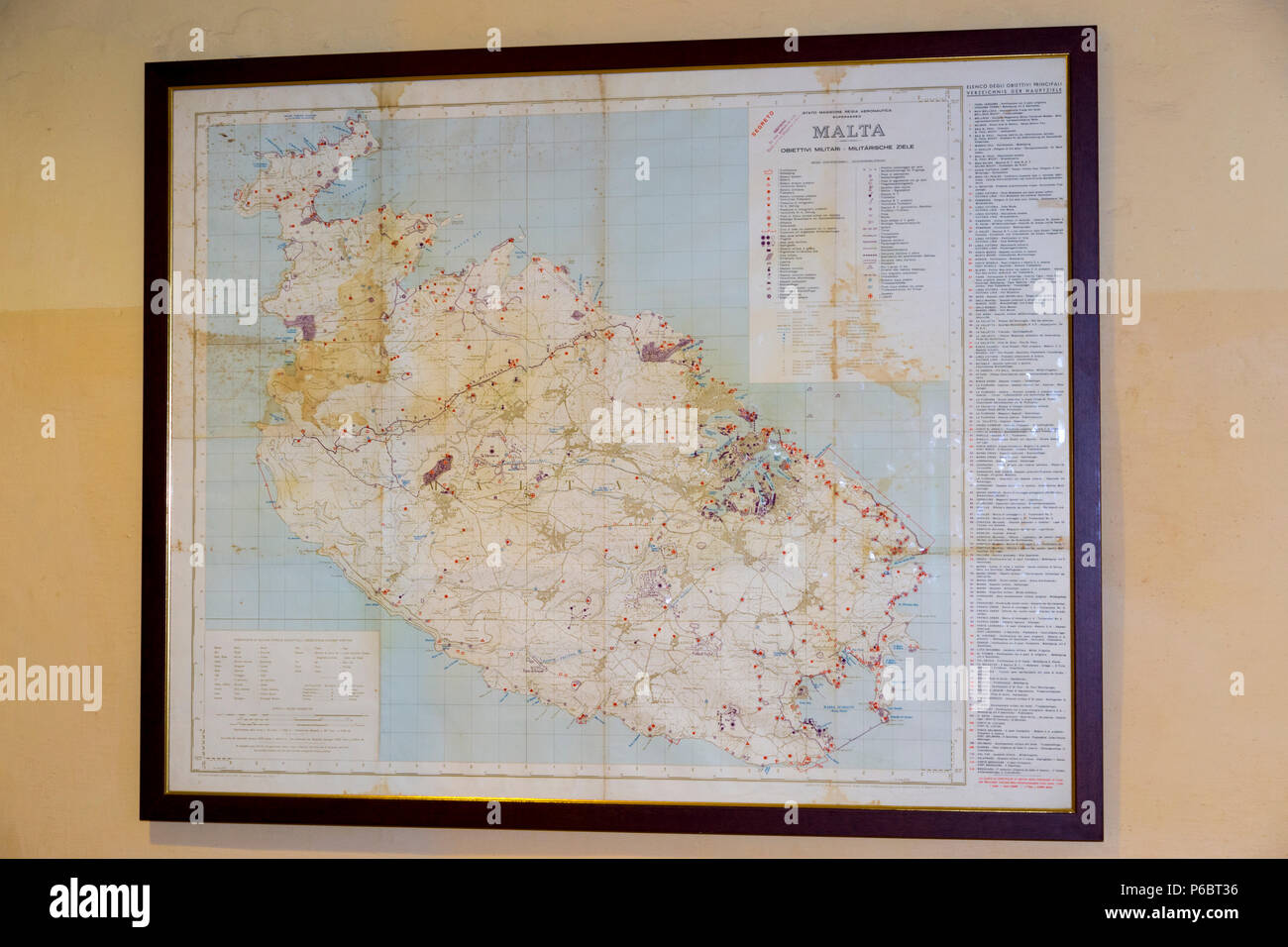 Achsenmächte (Deutsch/Deutschland/faschistischen/Nazi/Italienisch/Italien) Karte von Malta, potentielle feindliche Ziele; an der Wand hängen der Lascaris War Rooms auf der Insel Malta. (91) Stockfoto