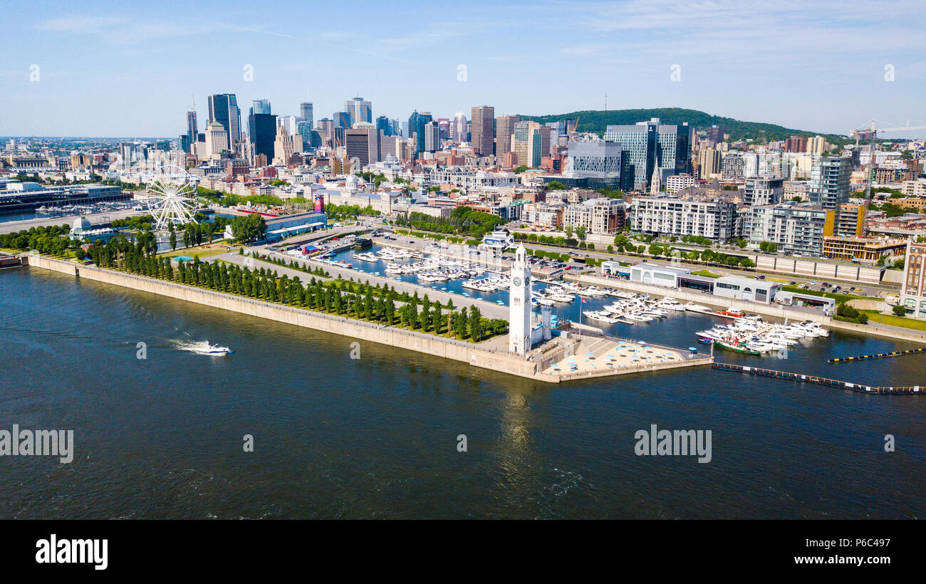 Clock Tower oder Tour de l'Horloge und Skyline, Montreal, Kanada Stockfoto