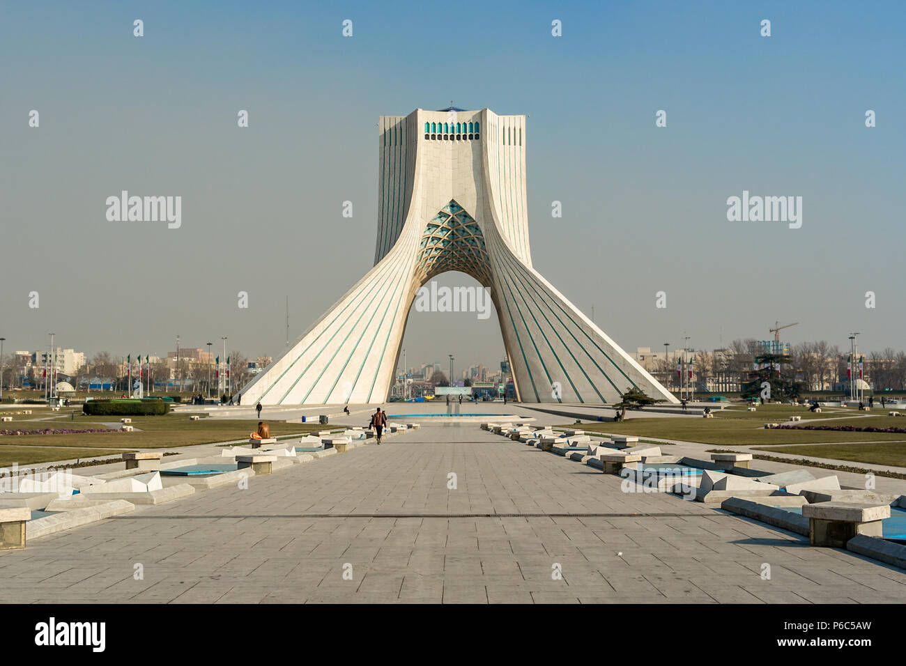 Die berühmten Iranischen Wahrzeichen Azadi Turm oder Freedom Tower, entworfen vom Architekten Hossein Amanat, in Teheran, Iran. Stockfoto