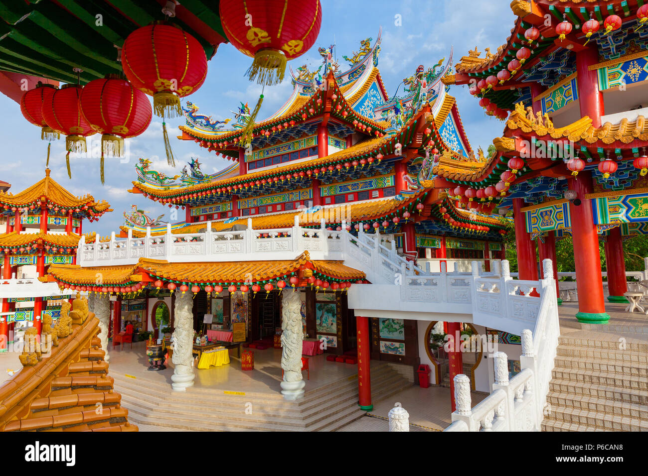 Thean Hou Tempel mit roten Lampions dekoriert, Kuala Lumpur, Malaysia Stockfoto