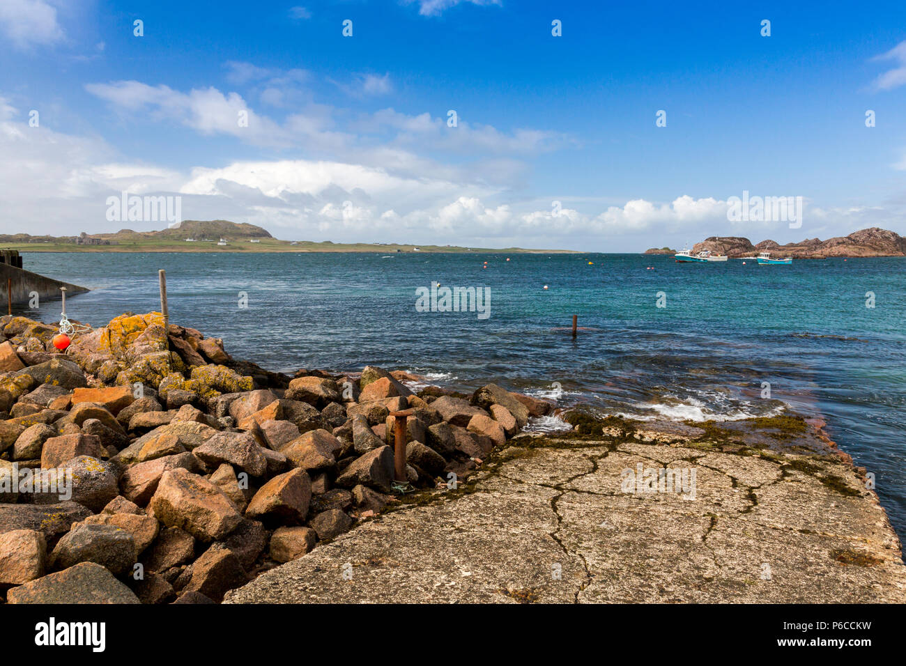 Die ursprüngliche Pier und Slipanlage in Fionnphort auf den Sound von Mull, Argyll und Bute, Schottland, Großbritannien Stockfoto