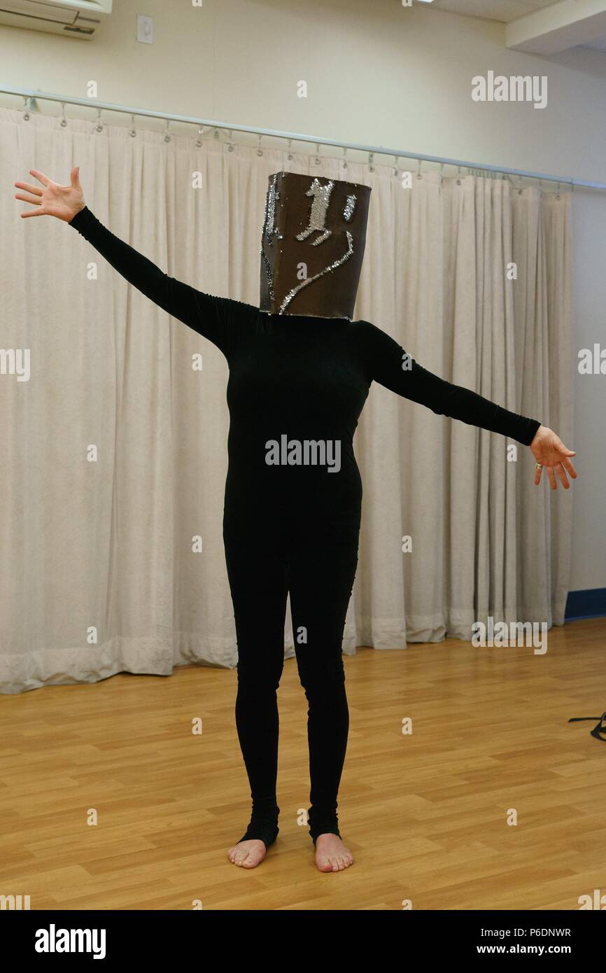 New York, NY, USA. 29 Juni, 2018. Floriana Frassetto anwesend für mummenschanz Debüt neue Show "Du und Ich", Pearl Studios, New York, NY 29. Juni 2018. Credit: Jason Smith/Everett Collection/Alamy leben Nachrichten Stockfoto