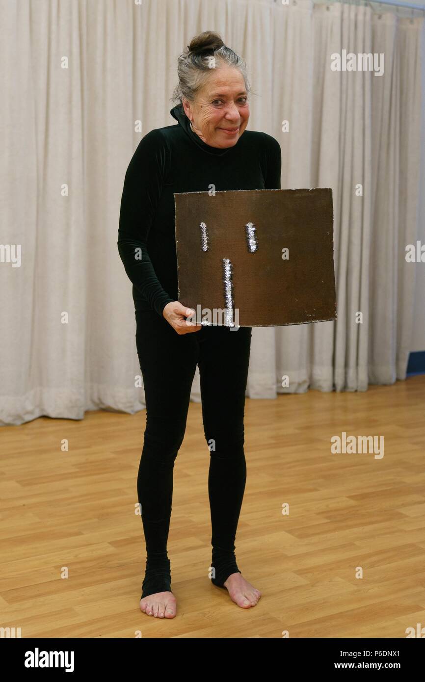 New York, NY, USA. 29 Juni, 2018. Floriana Frassetto anwesend für mummenschanz Debüt neue Show "Du und Ich", Pearl Studios, New York, NY 29. Juni 2018. Credit: Jason Smith/Everett Collection/Alamy leben Nachrichten Stockfoto
