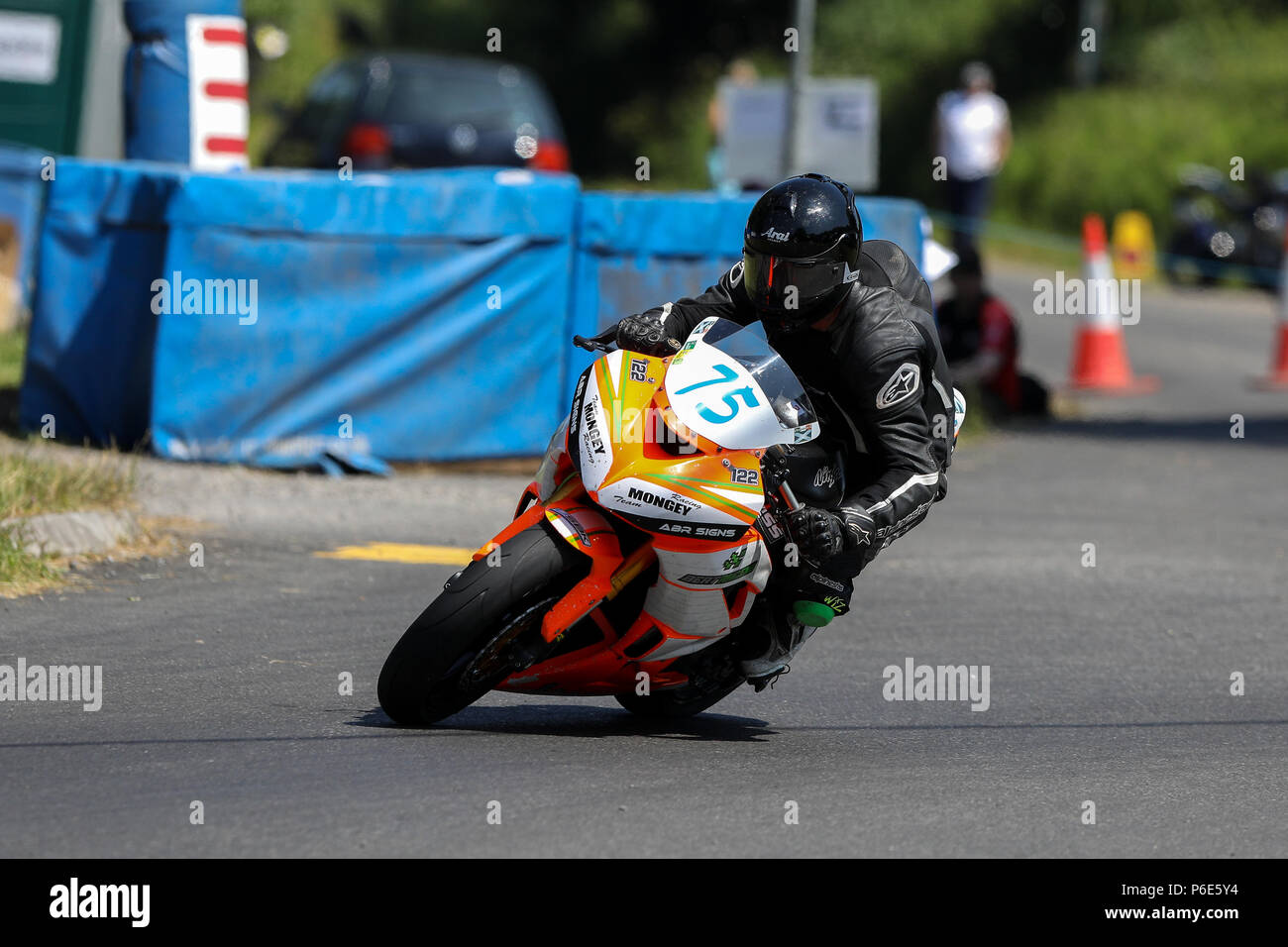 Enniskillen, County Fermanagh, Nordirland. 30. Juni, 2018. Irische Straße Rennen Motorrad Meisterschaften; Kevin Fitzpatrick nimmt den 3. Platz in der Supersport rennen Credit: Aktion plus Sport/Alamy leben Nachrichten Stockfoto