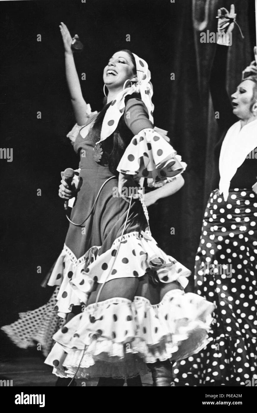 ISABEL PANTOJA. MARIA ISABEL PANTOJA MARTIN. CANTANTE ESPAÑOLA. SEVILLA 1956 -. ACTUACION EN EL TEATRO DE LA COMEDIA DE MADRID, AÑO 1978. Stockfoto