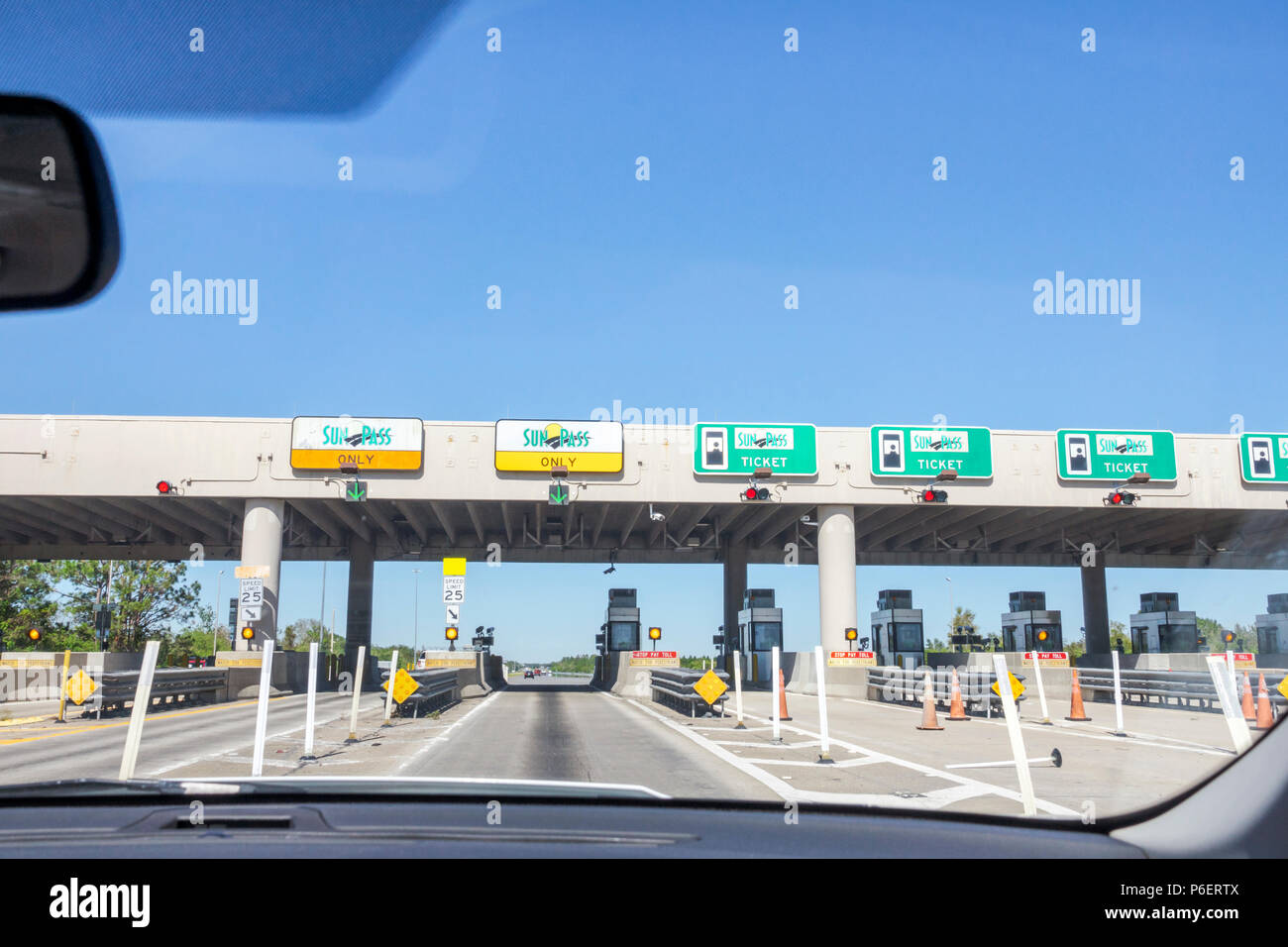 Fort Ft. Lauderdale Florida, Florida Turnpike Mautstraße plaza, SunPass Prepaid elektronische Sammelsysteme Stockfoto