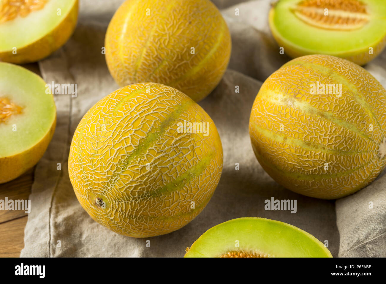 Raw Organic Lemon Drop Melone bereit zu Essen Stockfoto