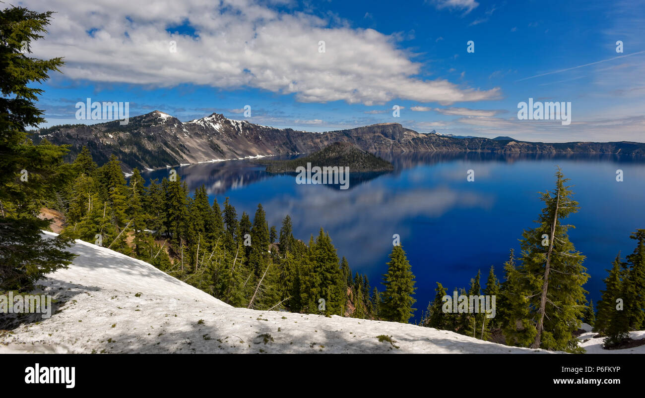 Malerischer Blick auf Crater Lake, Oregon, USA Stockfoto