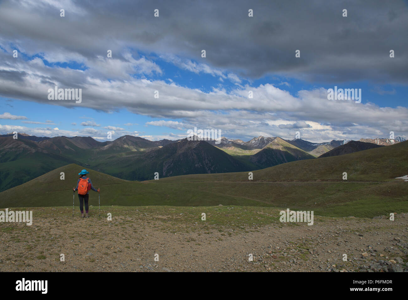 Wandern die herrliche alpine Keskenkija Trek, Jyrgalan, Kirgisistan Stockfoto